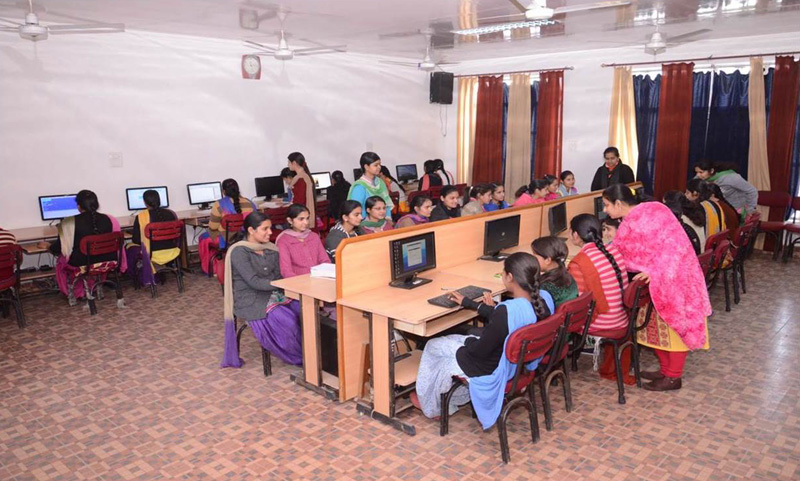 college-computer Computer Lab